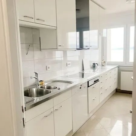The Sea View Apartamento Rijeka