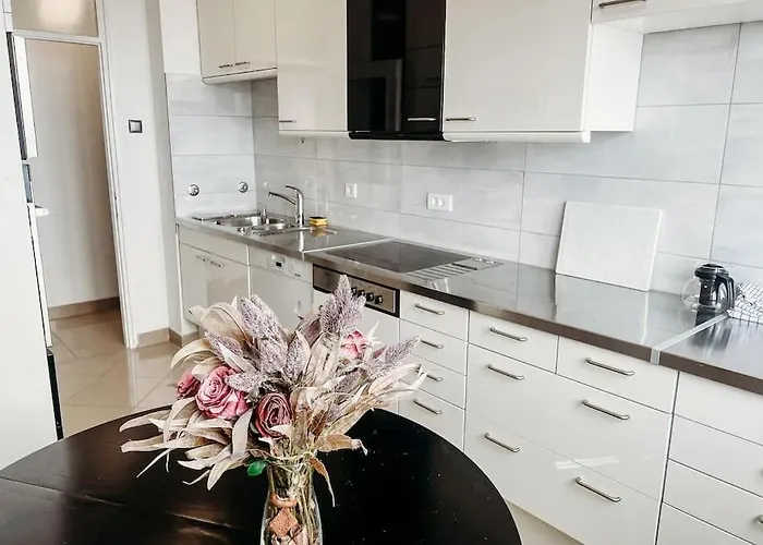 The Sea View Apartament