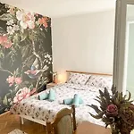 The Sea View Апартаменты