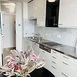 The Sea View Апартаменты *