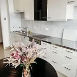 The Sea View Апартаменты