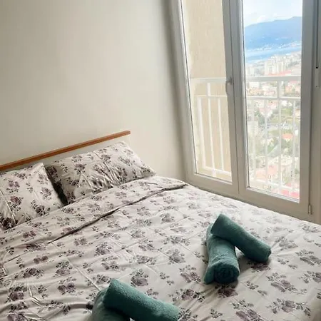 The Sea View Apartment