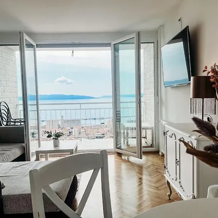 The Sea View Apartman *