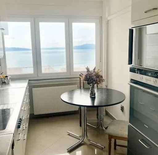 Apartman The Sea View *